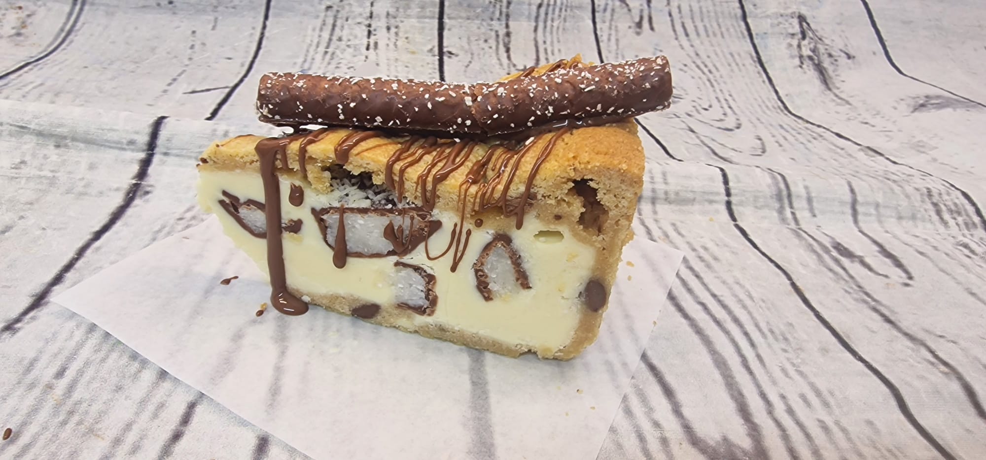 White Chocolate and Bounty Cookie Pie